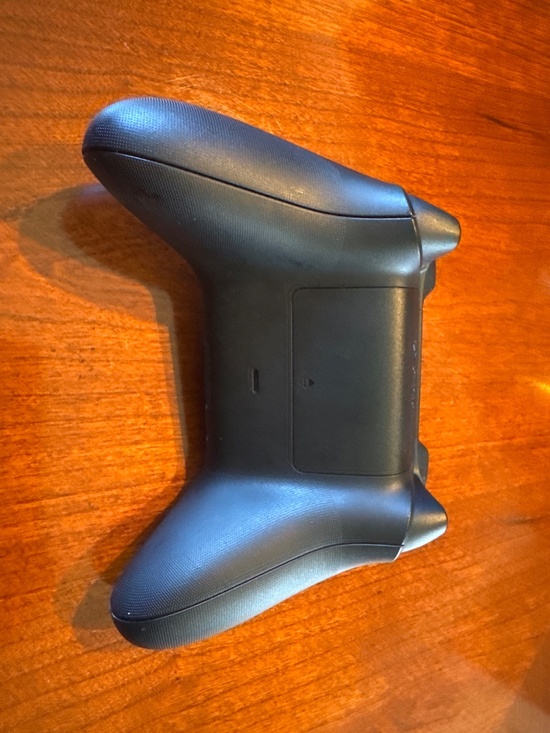 Xbox Wireless Controllers – Tested, Works Perfectly - Picture 2 of 3